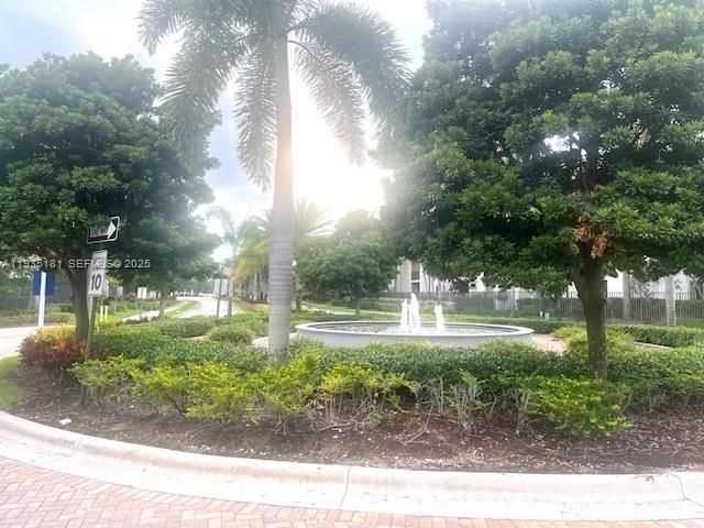 出租: $2,850 (3 贝兹, 2 浴室, 1394 平方英尺)