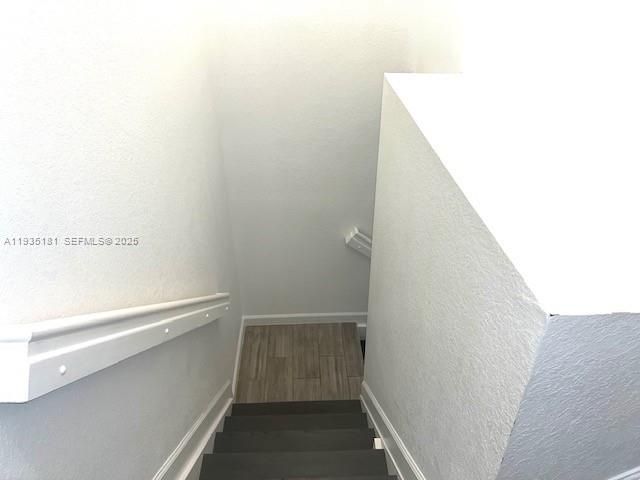 出租: $2,850 (3 贝兹, 2 浴室, 1394 平方英尺)