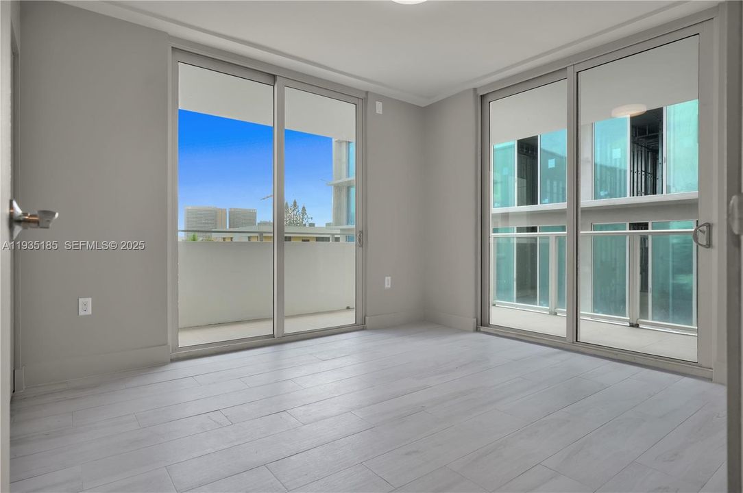 For Rent: $6,500 (3 beds, 2 baths, 1296 Square Feet)