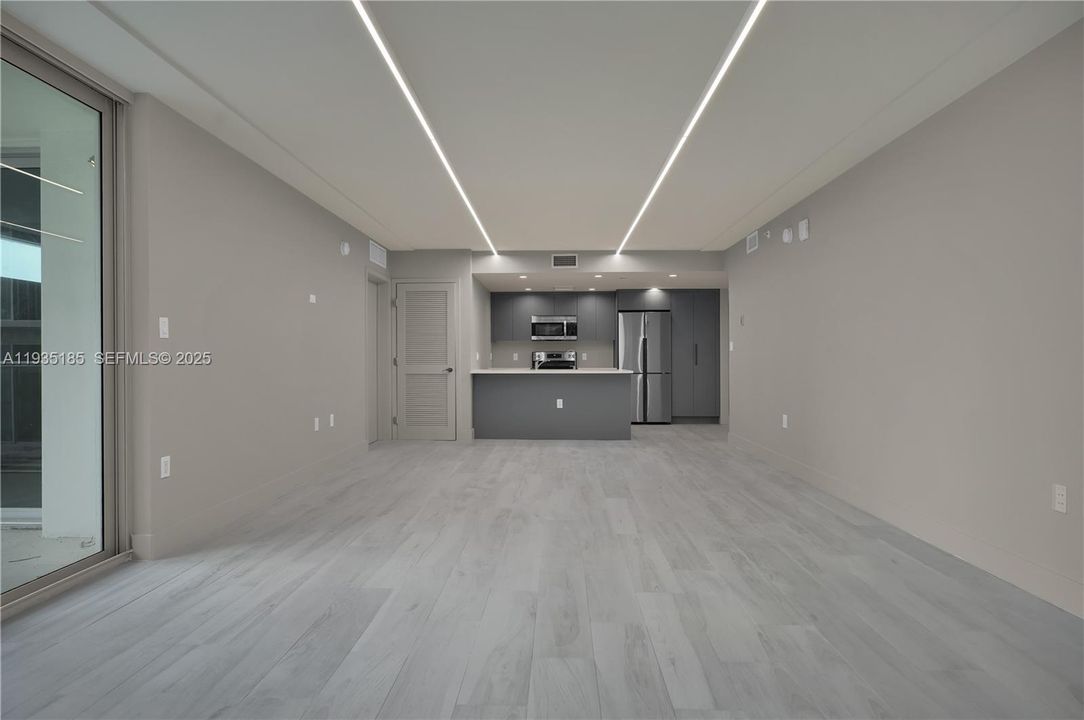 For Rent: $6,500 (3 beds, 2 baths, 1296 Square Feet)