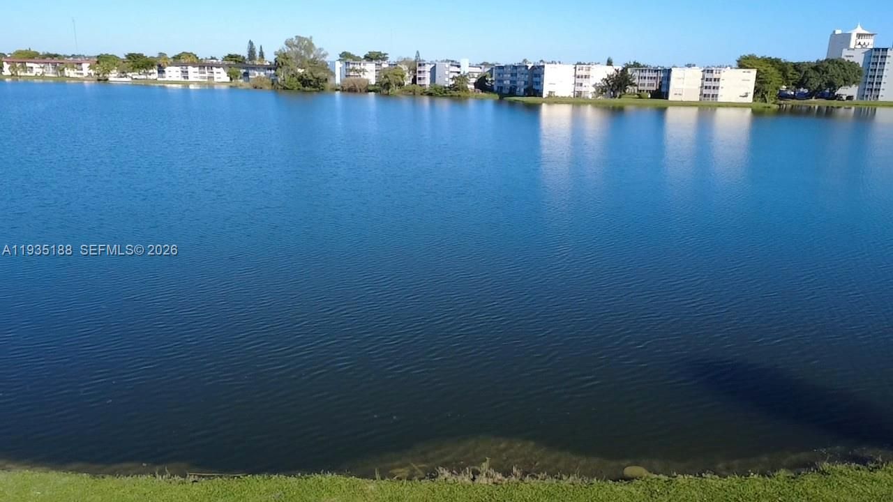 For Sale: $135,000 (1 beds, 1 baths, 750 Square Feet)