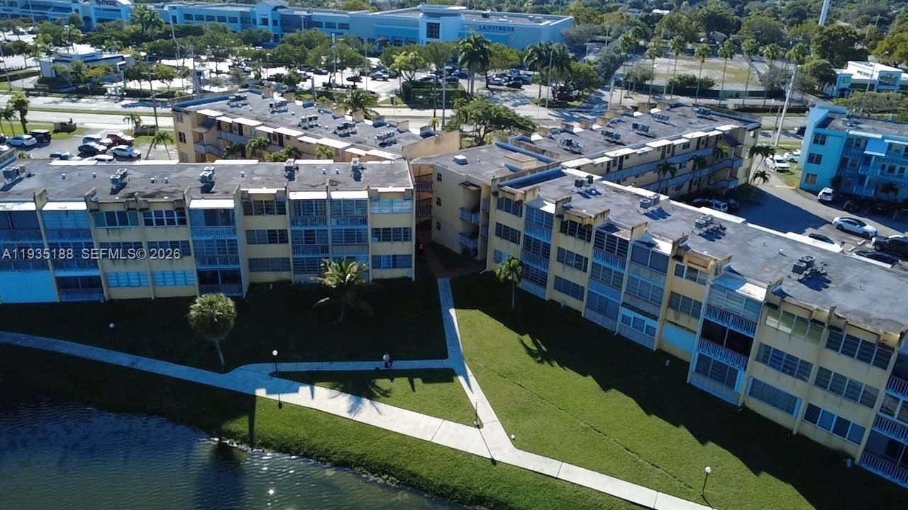 For Sale: $135,000 (1 beds, 1 baths, 750 Square Feet)