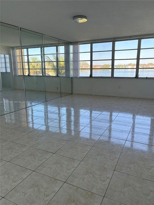 For Sale: $135,000 (1 beds, 1 baths, 750 Square Feet)