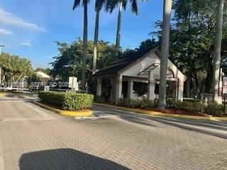 For Sale: $320,000 (2 beds, 2 baths, 1312 Square Feet)