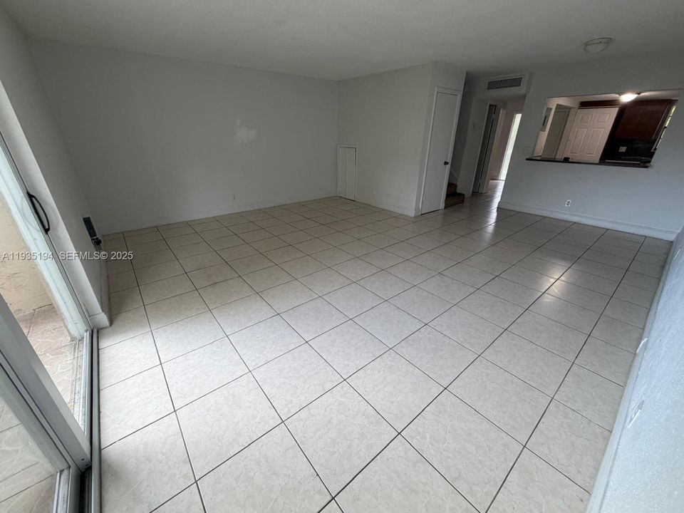 В аренду: $2,150 (3 спален, 2 ванн, 1440 Квадратных фут)