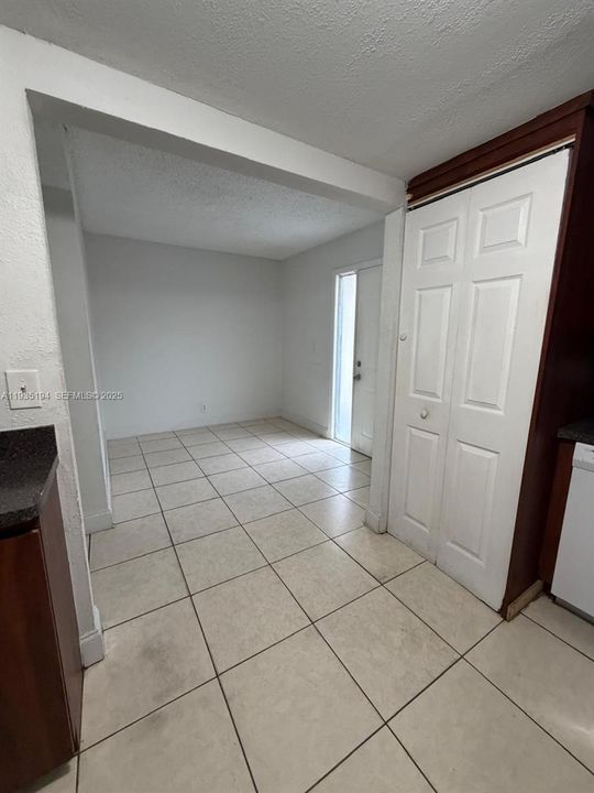 В аренду: $2,150 (3 спален, 2 ванн, 1440 Квадратных фут)