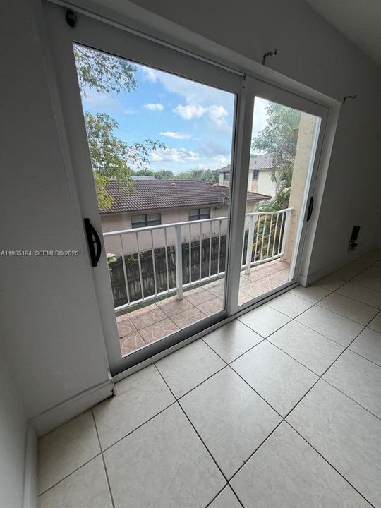 В аренду: $2,150 (3 спален, 2 ванн, 1440 Квадратных фут)