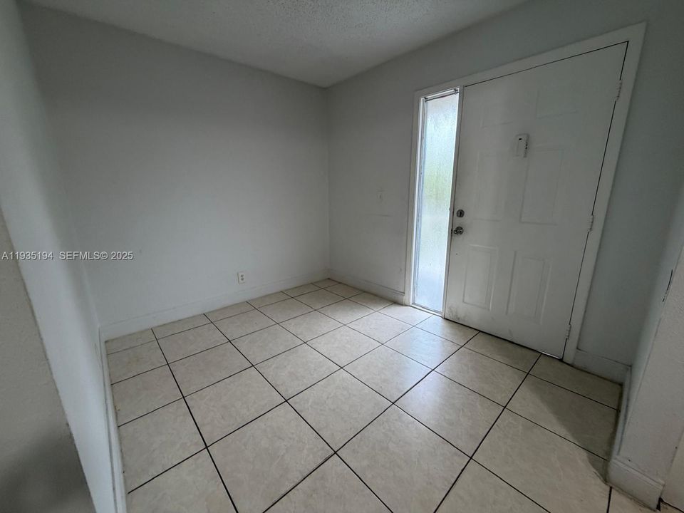 В аренду: $2,150 (3 спален, 2 ванн, 1440 Квадратных фут)