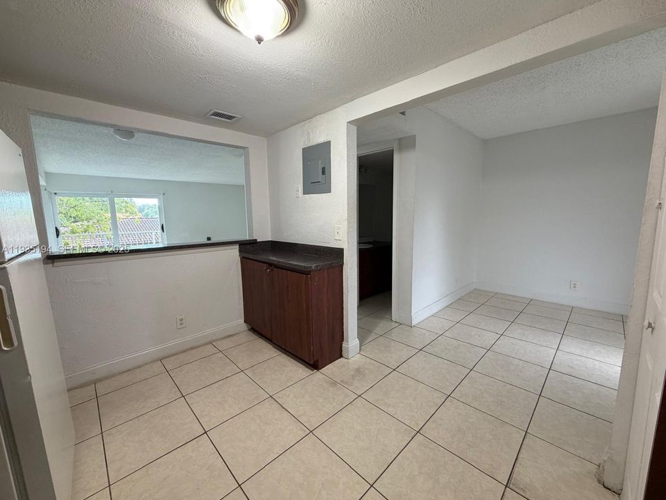 В аренду: $2,150 (3 спален, 2 ванн, 1440 Квадратных фут)