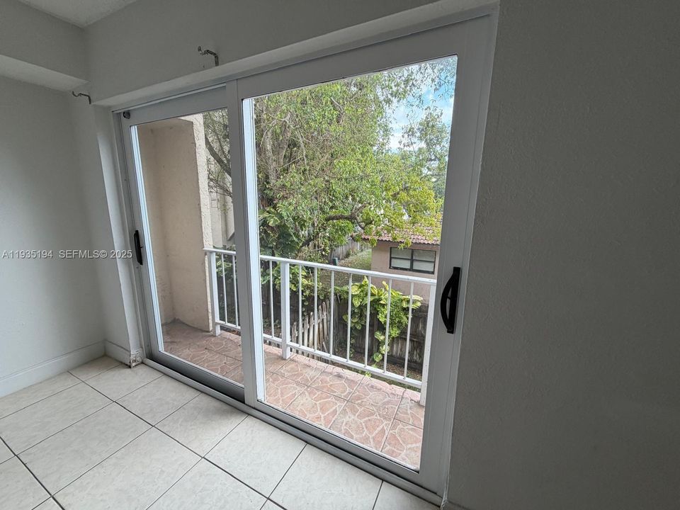 В аренду: $2,150 (3 спален, 2 ванн, 1440 Квадратных фут)