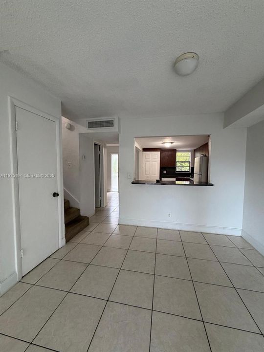 В аренду: $2,150 (3 спален, 2 ванн, 1440 Квадратных фут)