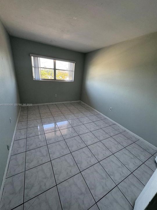 For Rent: $2,000 (2 beds, 2 baths, 875 Square Feet)