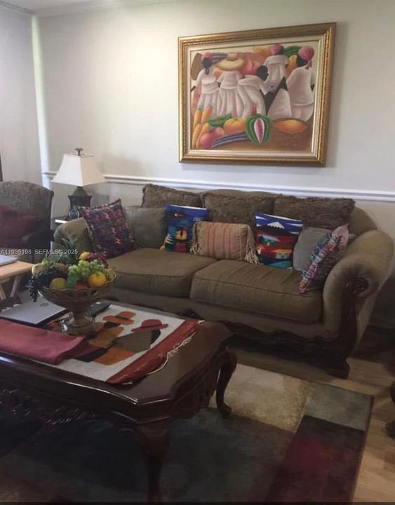 For Sale: $445,000 (3 beds, 2 baths, 1315 Square Feet)