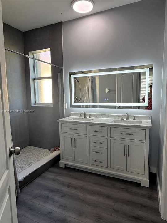 En Renta: $2,700 (3 camas, 2 baños, 1652 Pies cuadrados)