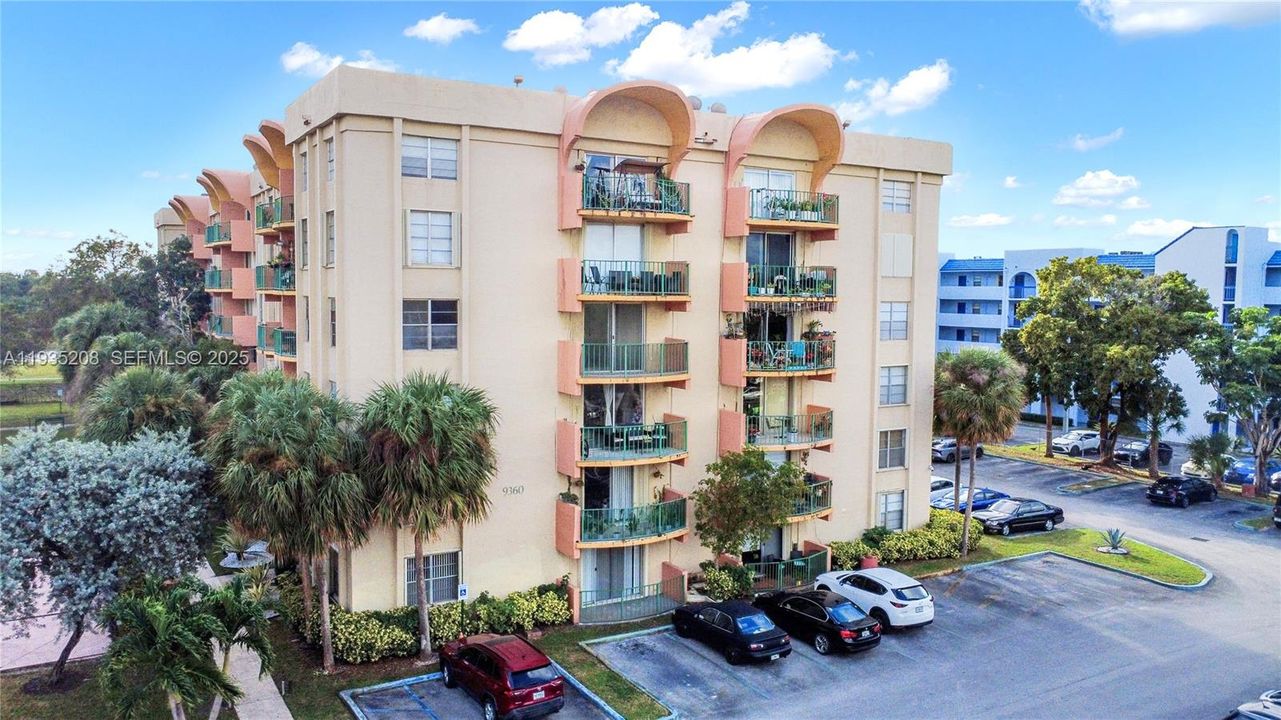 En Venta: $235,000 (2 camas, 2 baños, 870 Pies cuadrados)