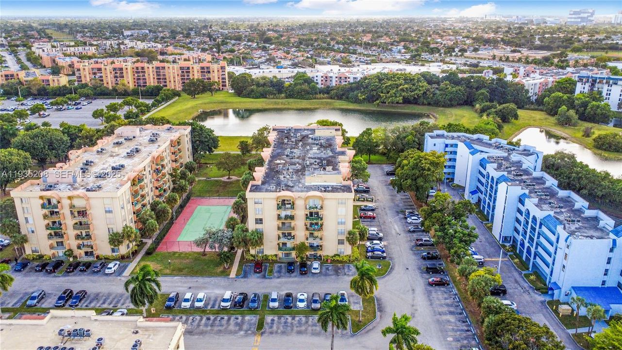 En Venta: $235,000 (2 camas, 2 baños, 870 Pies cuadrados)