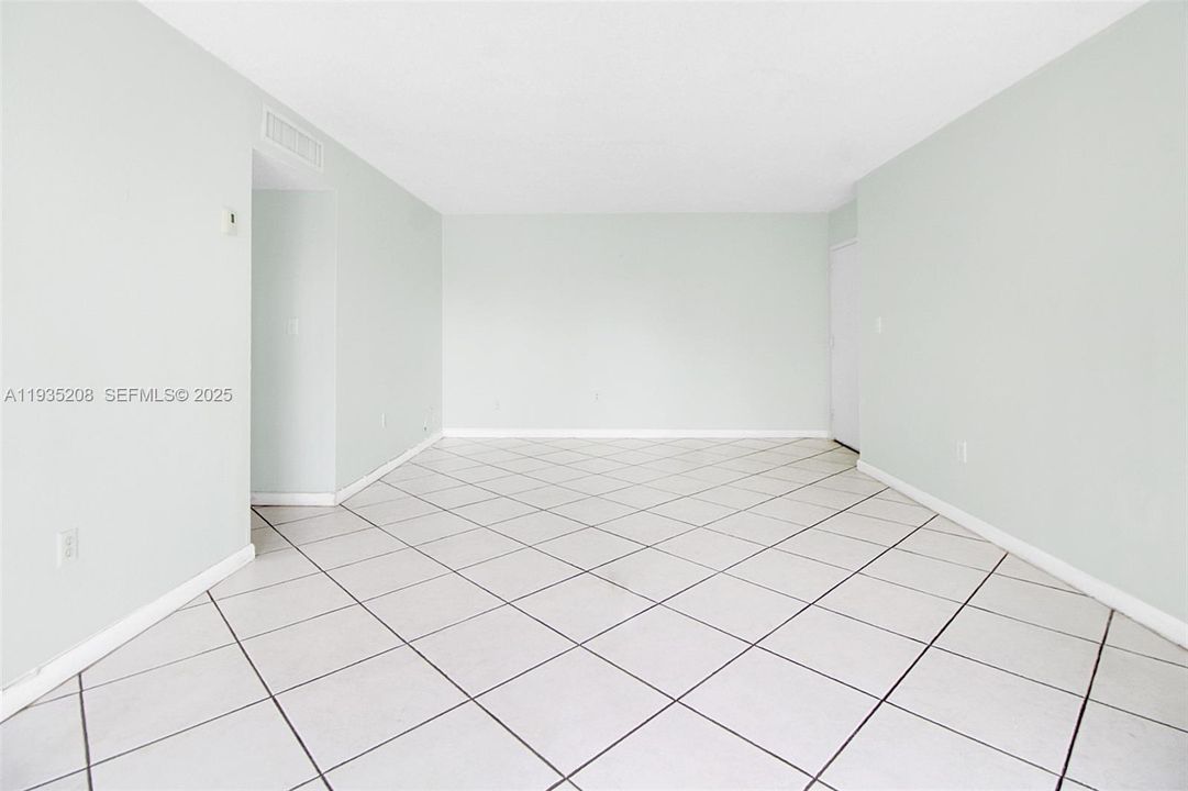 En Venta: $235,000 (2 camas, 2 baños, 870 Pies cuadrados)