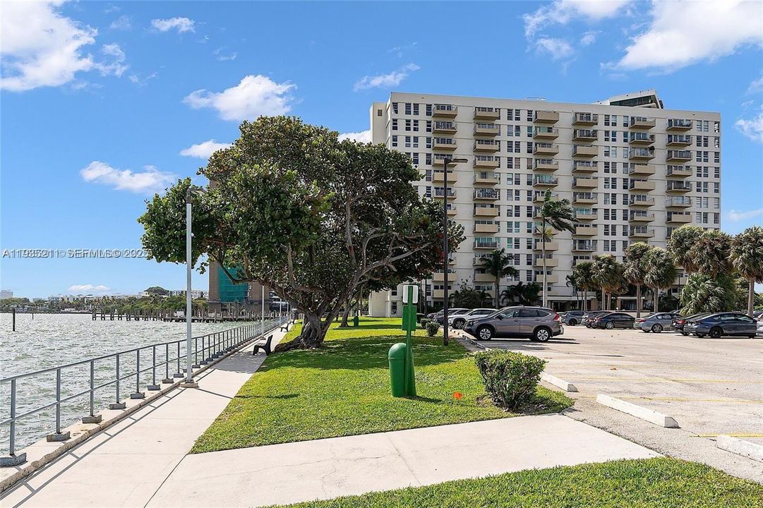 For Sale: $239,000 (0 beds, 1 baths, 580 Square Feet)