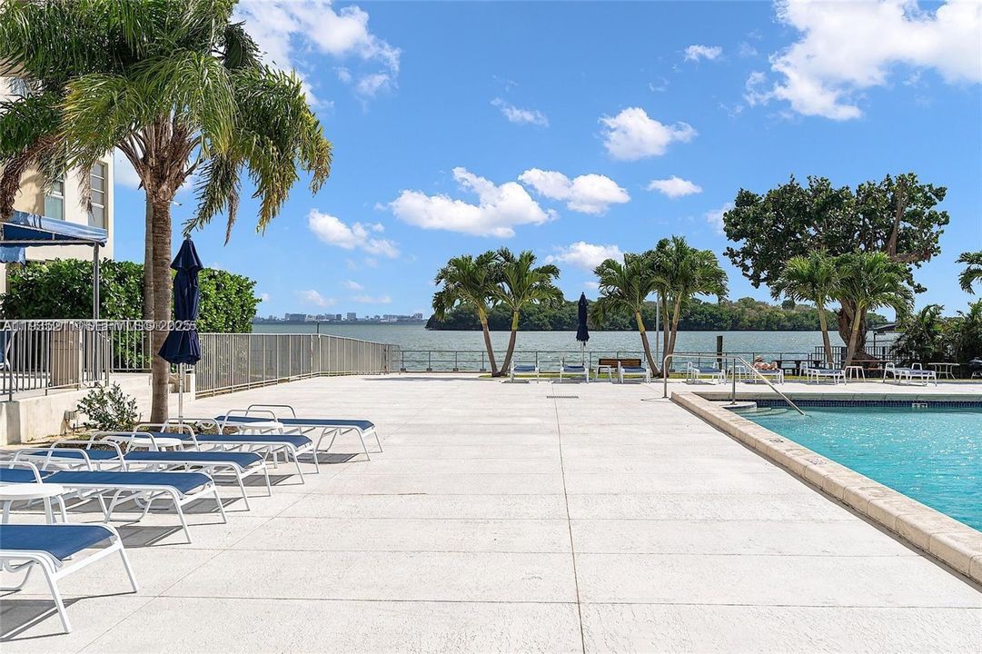 For Sale: $239,000 (0 beds, 1 baths, 580 Square Feet)