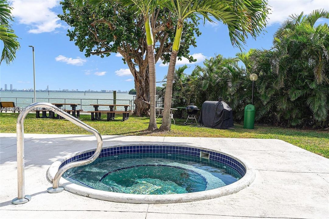 For Sale: $239,000 (0 beds, 1 baths, 580 Square Feet)