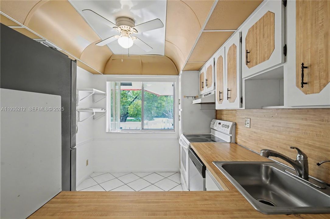 En Renta: $1,795 (2 camas, 2 baños, 904 Pies cuadrados)