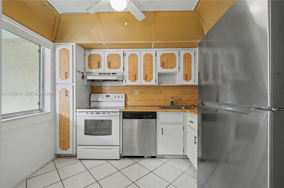 En Renta: $1,795 (2 camas, 2 baños, 904 Pies cuadrados)