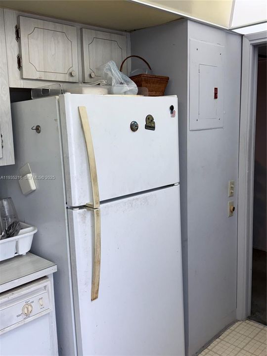 待售: $169,999 (2 贝兹, 2 浴室, 1100 平方英尺)