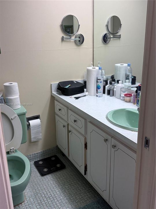 待售: $169,999 (2 贝兹, 2 浴室, 1100 平方英尺)