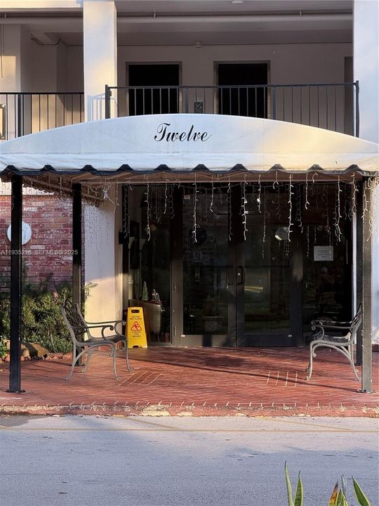 待售: $169,999 (2 贝兹, 2 浴室, 1100 平方英尺)