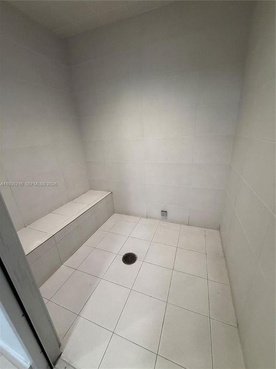 Под контрактом: $149,999 (2 спален, 2 ванн, 1100 Квадратных фут)
