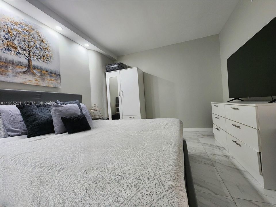 待售: $455,000 (2 贝兹, 1 浴室, 871 平方英尺)