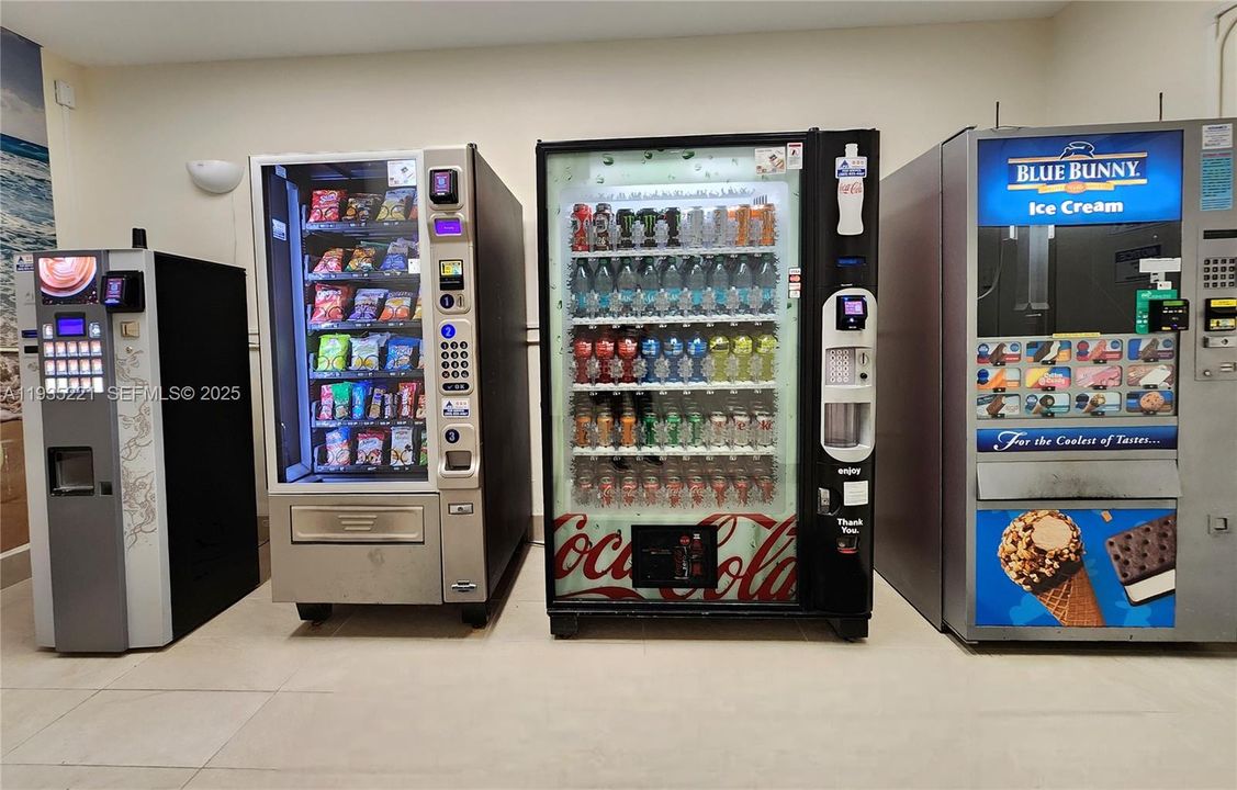 待售: $455,000 (2 贝兹, 1 浴室, 871 平方英尺)