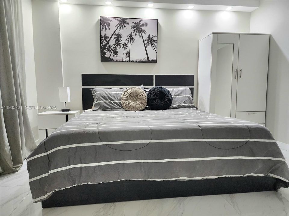 待售: $455,000 (2 贝兹, 1 浴室, 871 平方英尺)