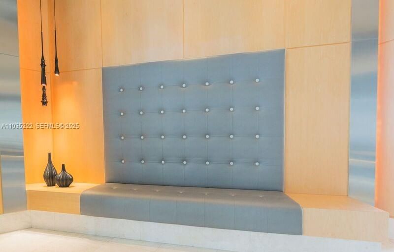 En Venta: $730,000 (1 camas, 1 baños, 1076 Pies cuadrados)