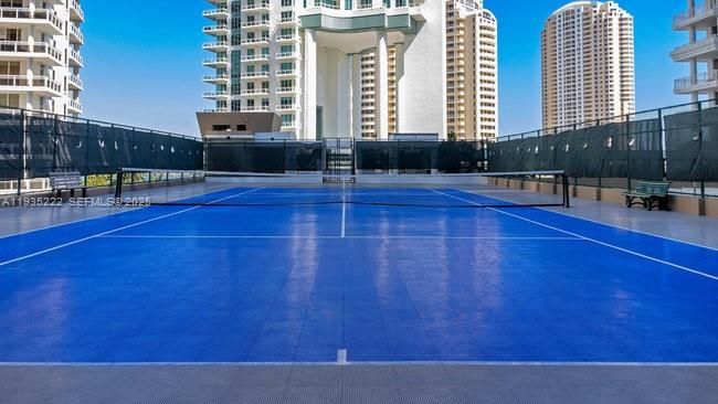 En Venta: $730,000 (1 camas, 1 baños, 1076 Pies cuadrados)