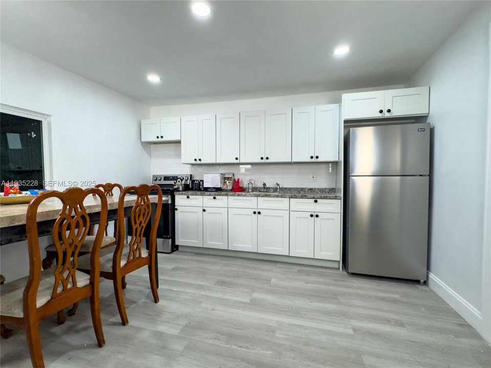 En Venta: $750,000 (0 camas, 0 baños, 1452 Pies cuadrados)