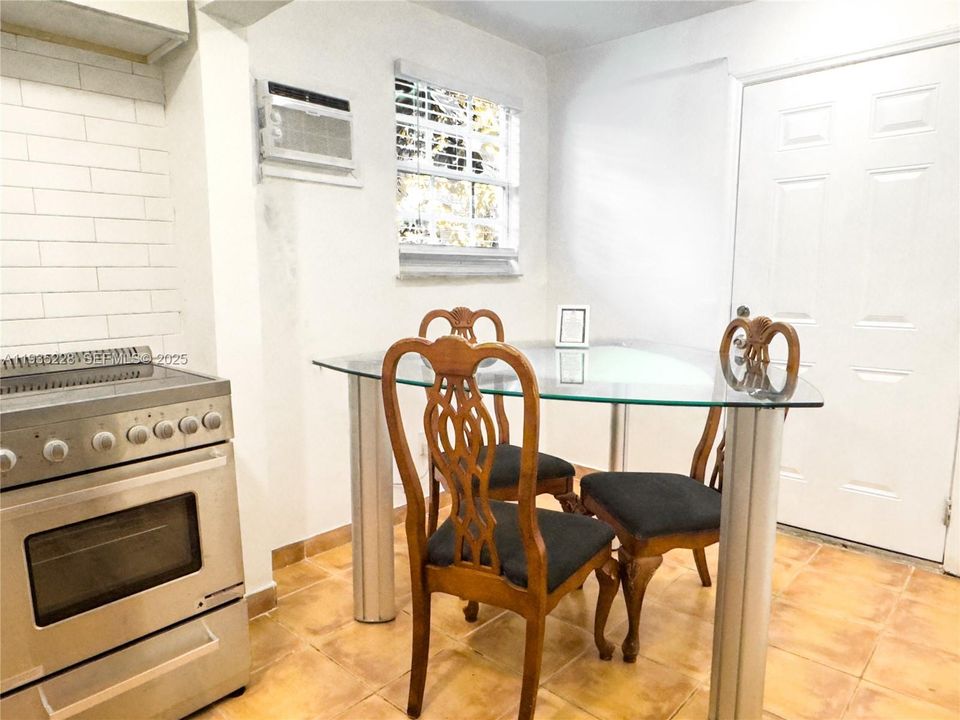 En Venta: $750,000 (0 camas, 0 baños, 1452 Pies cuadrados)