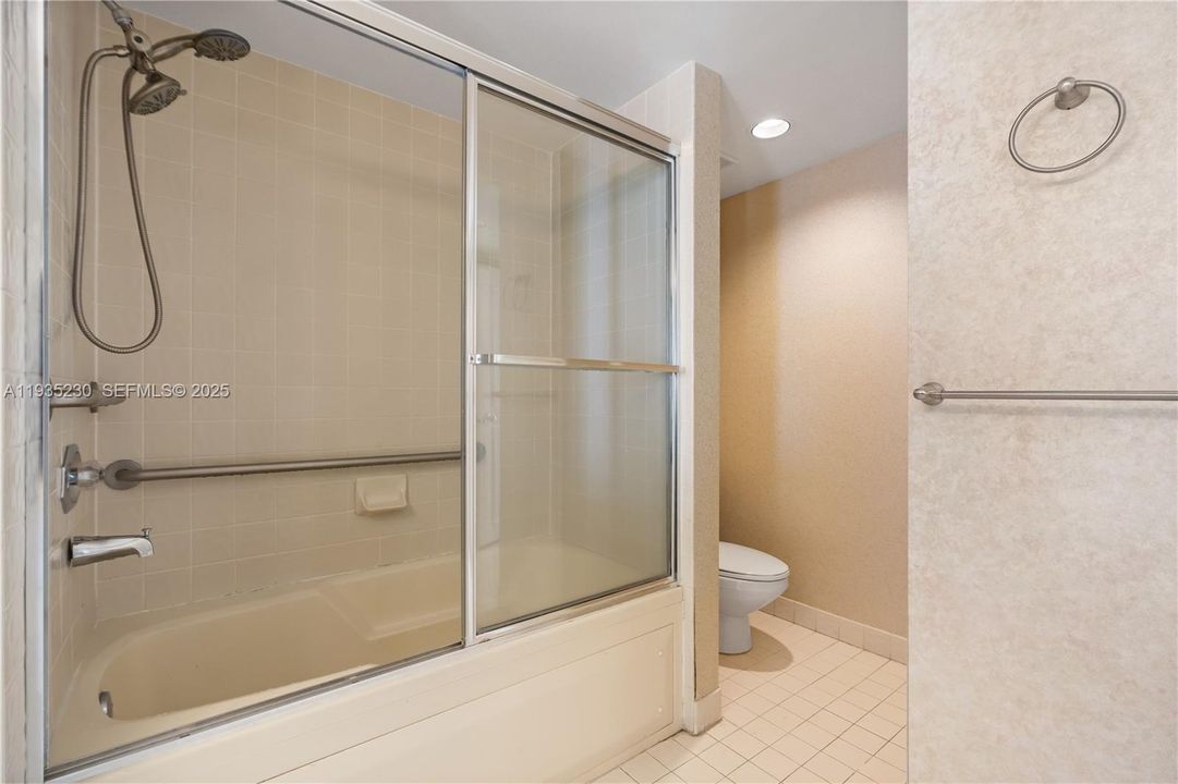 待售: $699,000 (3 贝兹, 2 浴室, 1900 平方英尺)