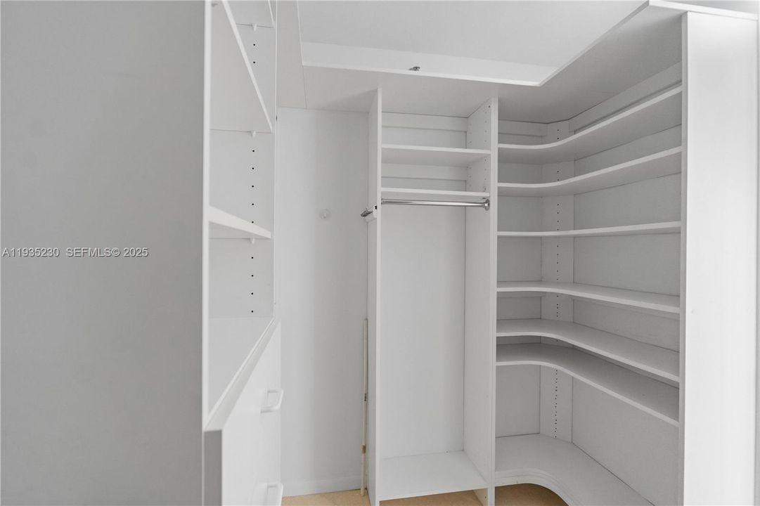 待售: $699,000 (3 贝兹, 2 浴室, 1900 平方英尺)