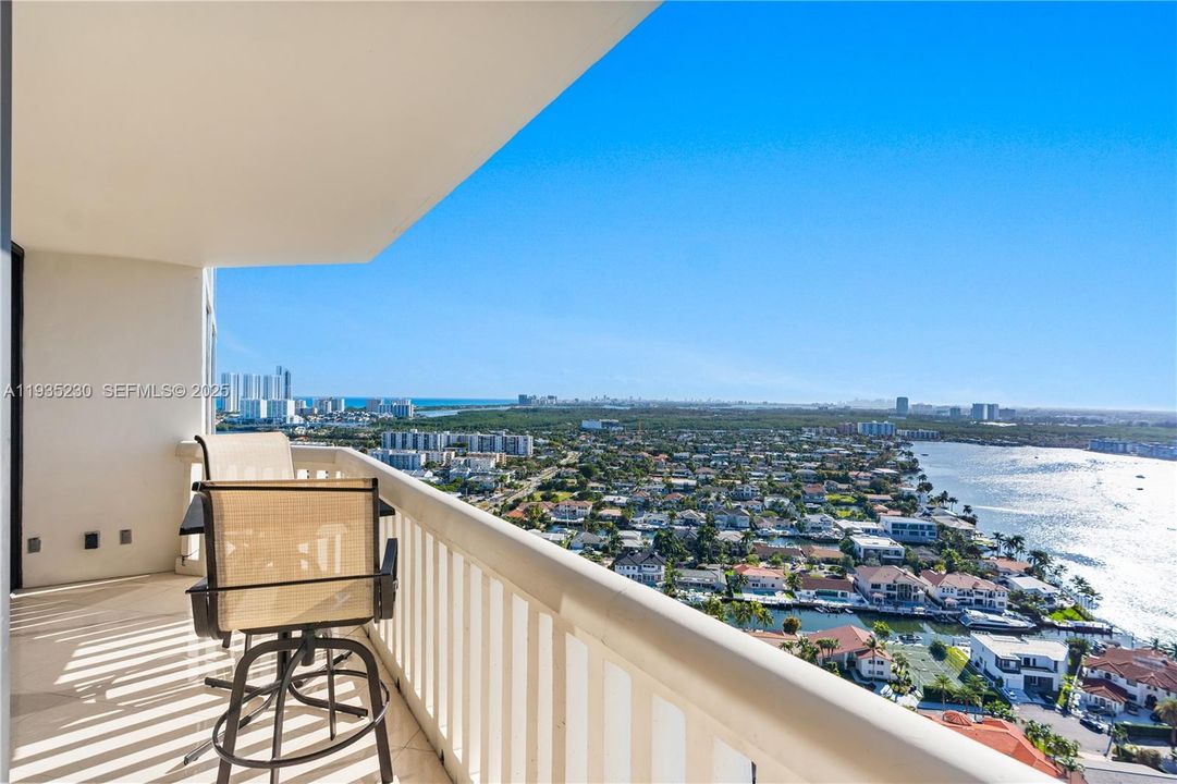 待售: $699,000 (3 贝兹, 2 浴室, 1900 平方英尺)