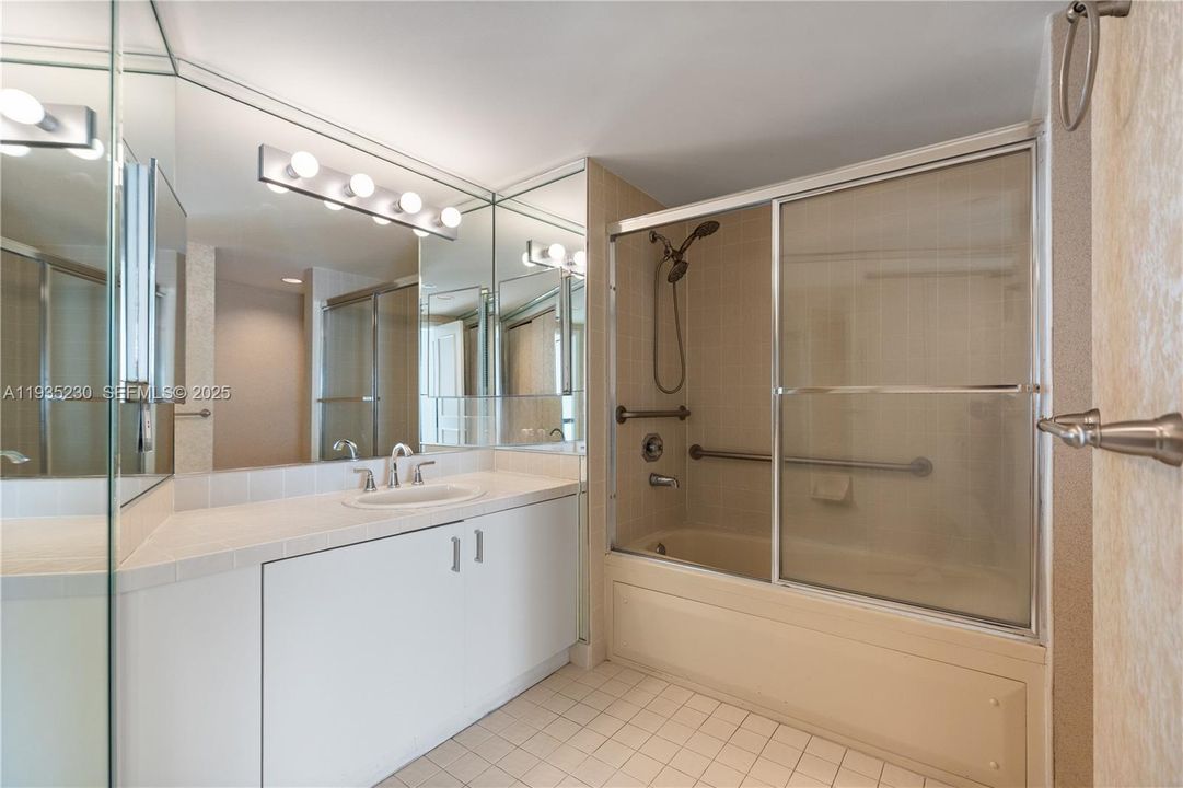 待售: $699,000 (3 贝兹, 2 浴室, 1900 平方英尺)