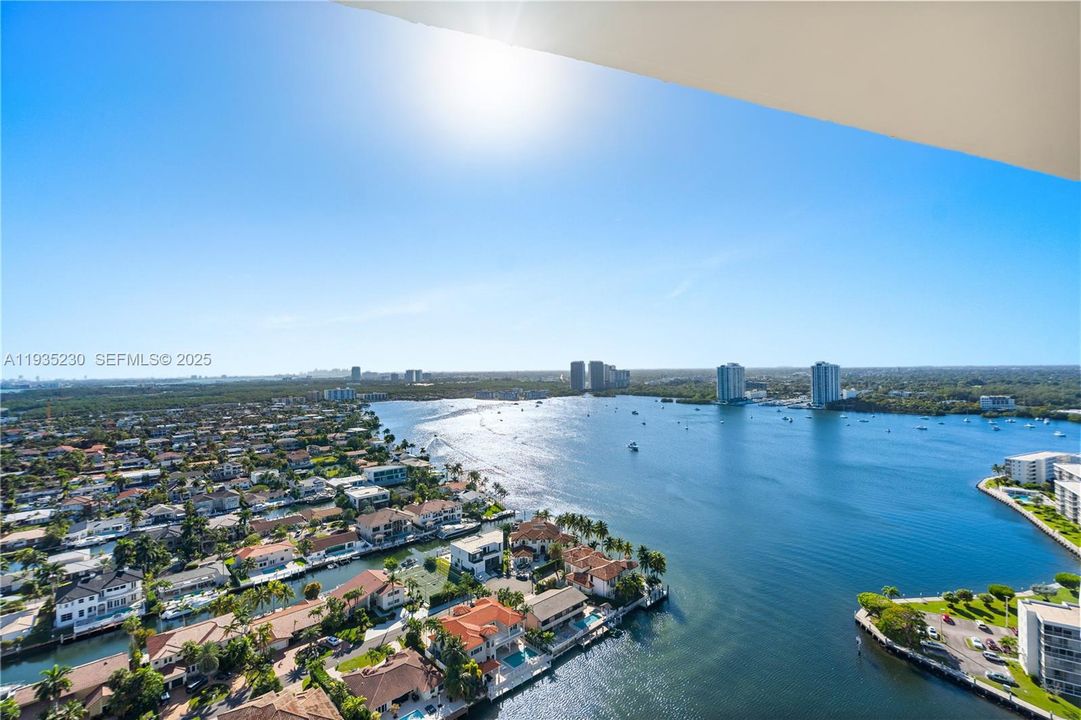 待售: $699,000 (3 贝兹, 2 浴室, 1900 平方英尺)