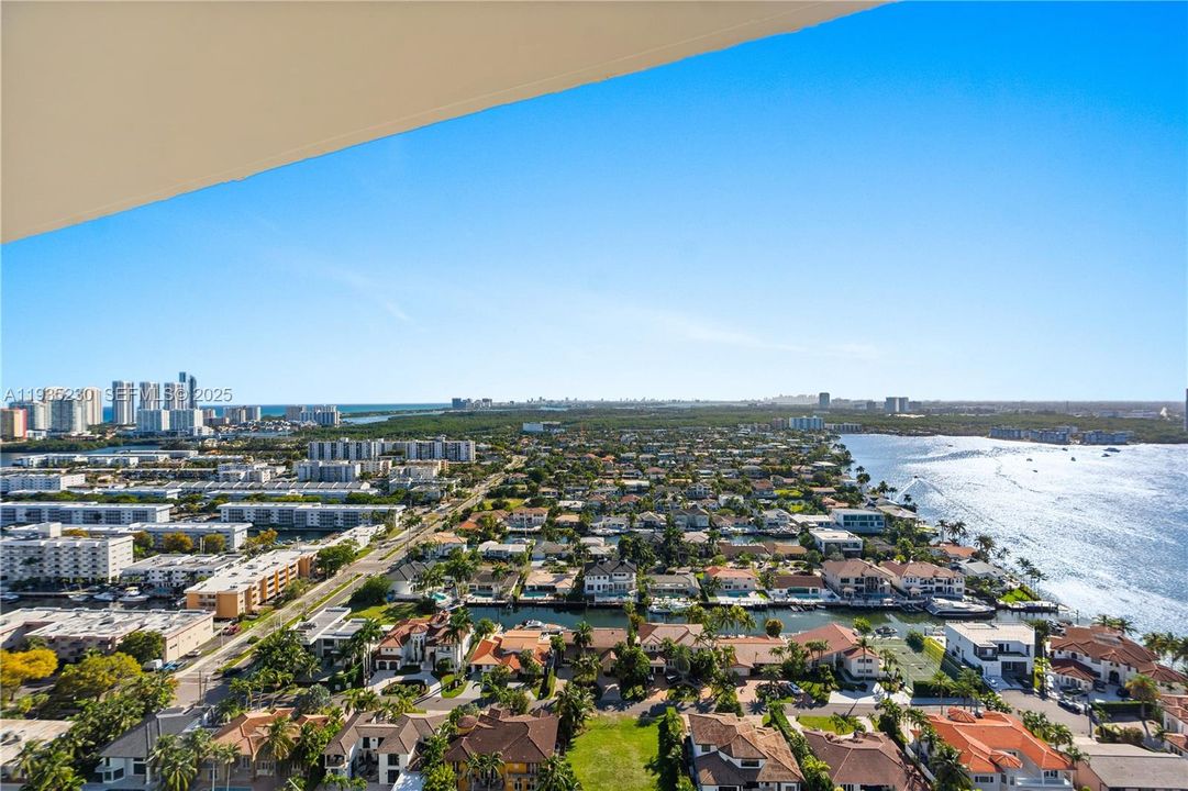 待售: $699,000 (3 贝兹, 2 浴室, 1900 平方英尺)