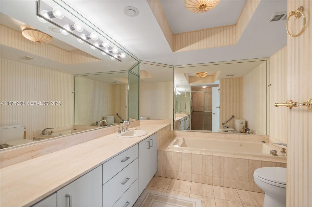 待售: $699,000 (3 贝兹, 2 浴室, 1900 平方英尺)