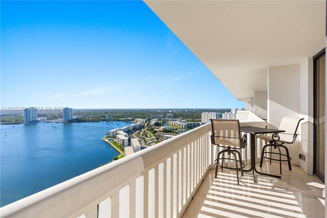 待售: $699,000 (3 贝兹, 2 浴室, 1900 平方英尺)