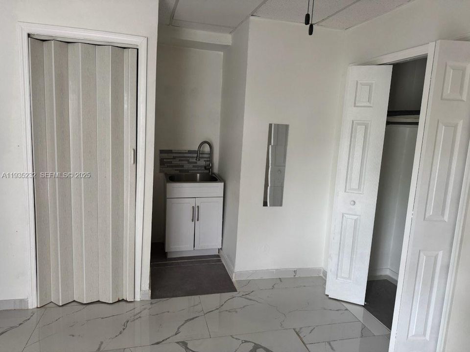 For Rent: $1,100 (1 beds, 1 baths, 0 Square Feet)