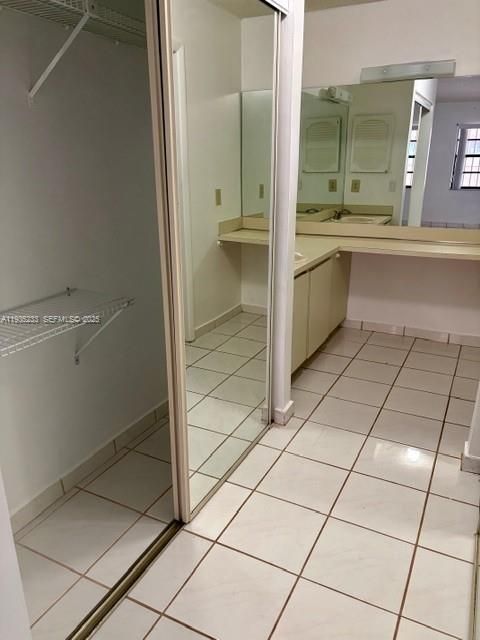 出租: $2,700 (2 贝兹, 2 浴室, 1124 平方英尺)