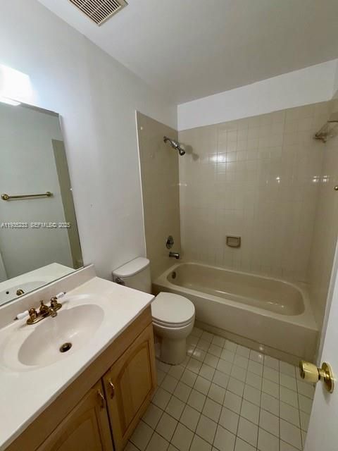 出租: $2,700 (2 贝兹, 2 浴室, 1124 平方英尺)