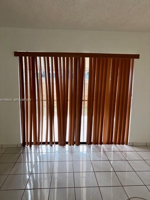 出租: $2,700 (2 贝兹, 2 浴室, 1124 平方英尺)