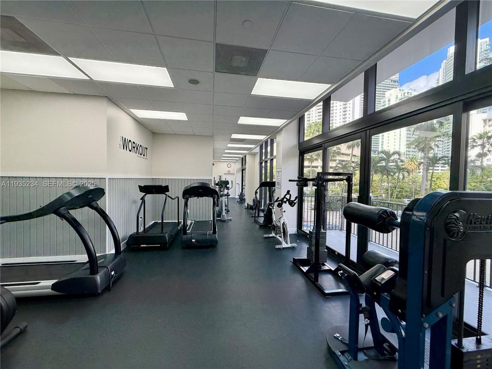 For Rent: $3,500 (2 beds, 2 baths, 1030 Square Feet)